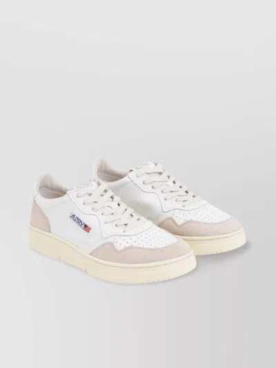 Autry Medalist Low Top Sneakers In Leather And Suede In White