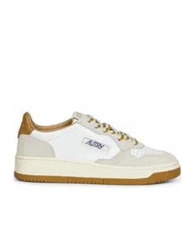 Autry Medalist Low-top Sneakers In Neutral