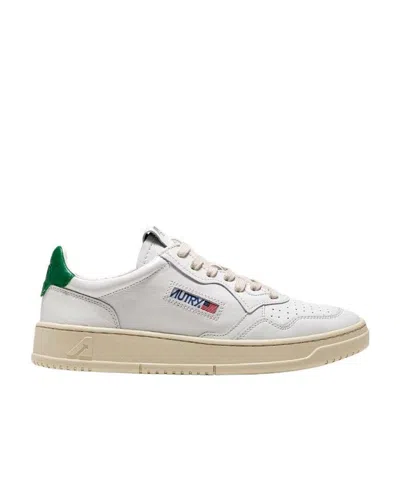 Autry Medalist Low-top Sneakers In Nude