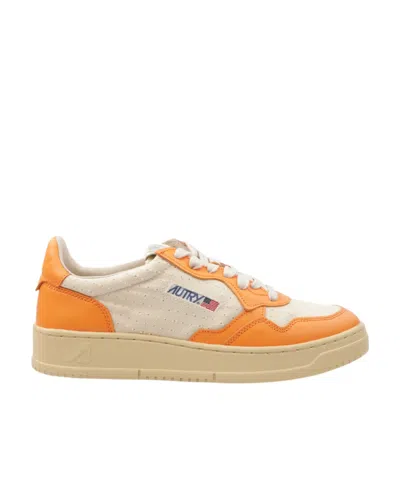 Autry Medalist Low-top Sneakers In Nude