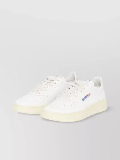 Autry Medalist Low-top Sneakers Perforated Toe