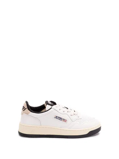 Autry `medalist` Low-top Sneakers In White