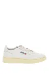 Autry Low Top Medalist Sneakers In White