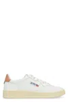 Autry 'medalist Low' White Sneakers With Contrasting Heel Tab In White