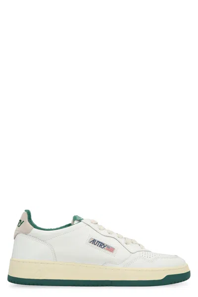 Autry Medalist Low-top Sneakers In White