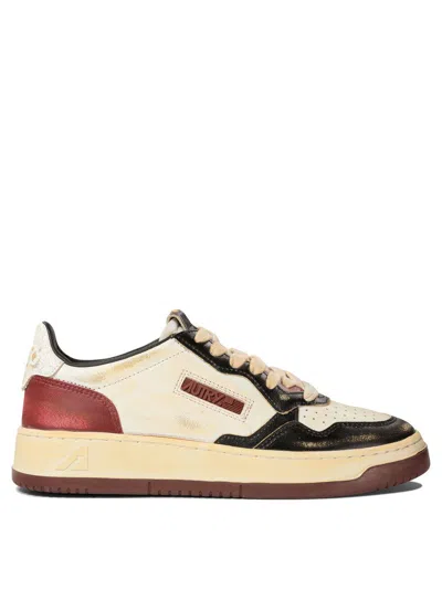 Autry Medalist Low-top Sneakers In White