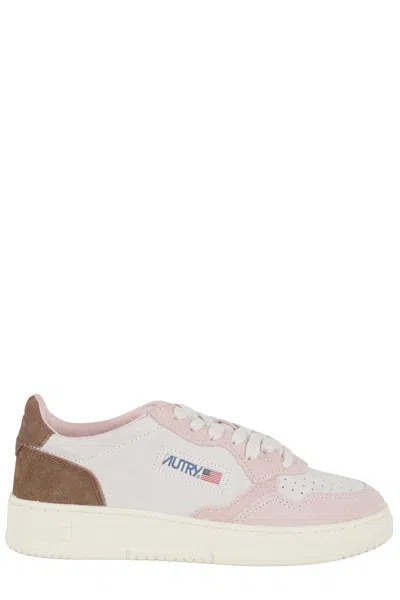 Autry Medalist Low-top Sneakers In White