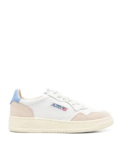 Autry Medalist Low-top Sneakers In White