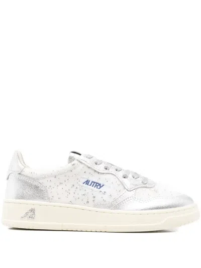 Autry Medalist Low-top Sneakers In White
