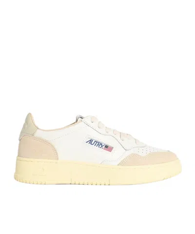 Autry 'medalist' White Low Top Sneakers With Logo Patch On Tongue And Side In Leather Blend Woman
