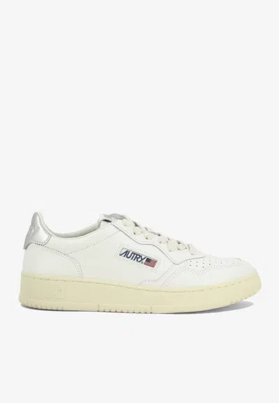 Autry Medalist Low-top Sneakers In White