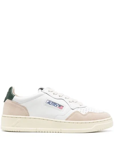 Autry Medalist Low-top Sneakers In White