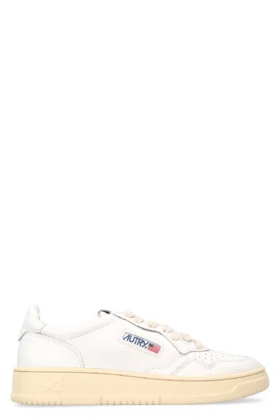 Autry Medalist Low-top Sneakers In White