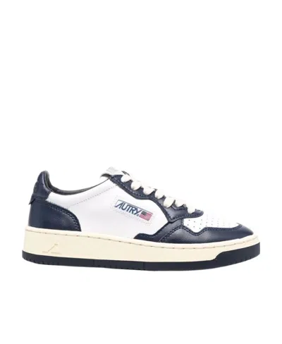 Autry Medalist Low-top Sneakers In White