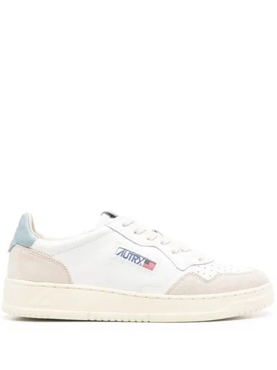 Autry Medalist Low-top Sneakers With Smooth In White