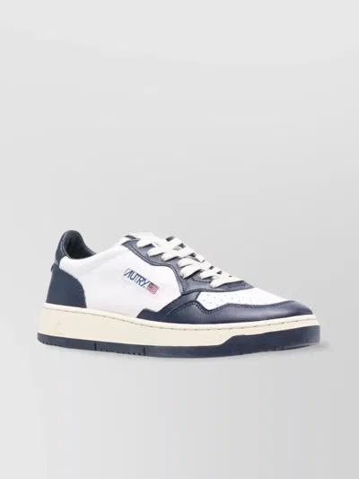 Autry Medalist Low-top Sneakers With Two-tone Sole In Blue