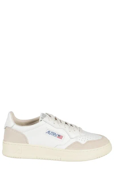 Autry Medalist Low-top Suede Accented Sneakers In White