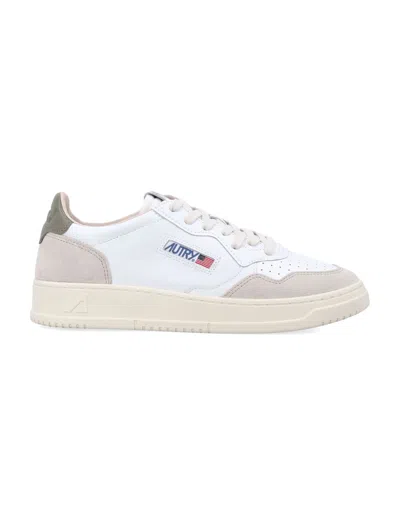 Autry Medalist Low-top Womans Sneakers In White Olive