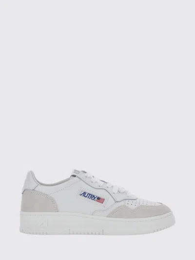 Autry Medalist Low Trainers In Smooth Calfskin With Contrast Details In White