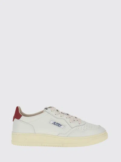 Autry Medalist Low Trainers In Smooth Calfskin With Perforated Toe In White