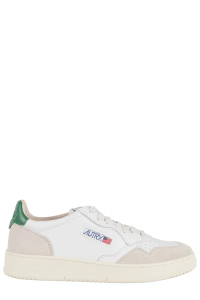 Autry Medalist Low In White