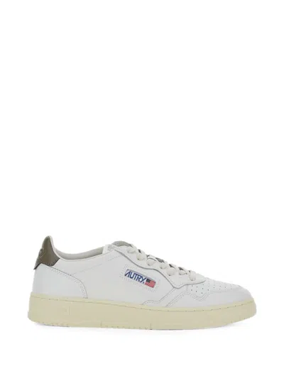 Autry Medalist Leather Sneakers In White