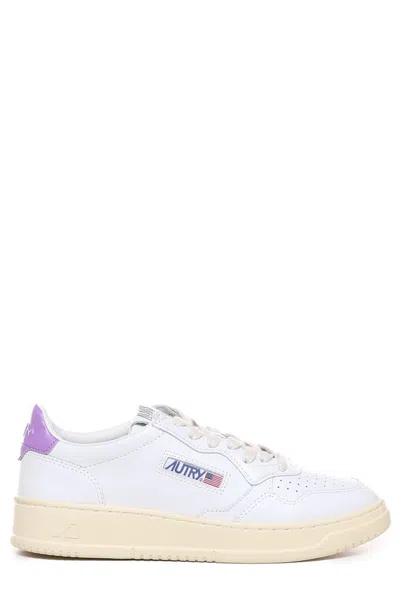 Autry Medalist Low In White