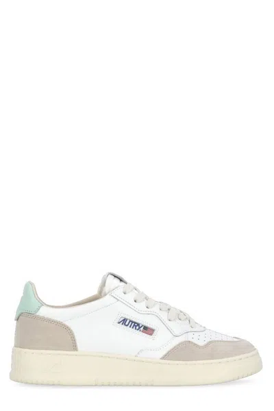 Autry Medalist Low In White