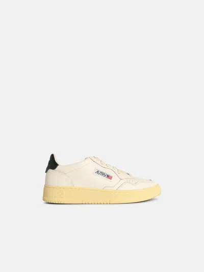 Autry 'medalist Low' White And Green Leather Sneakers
