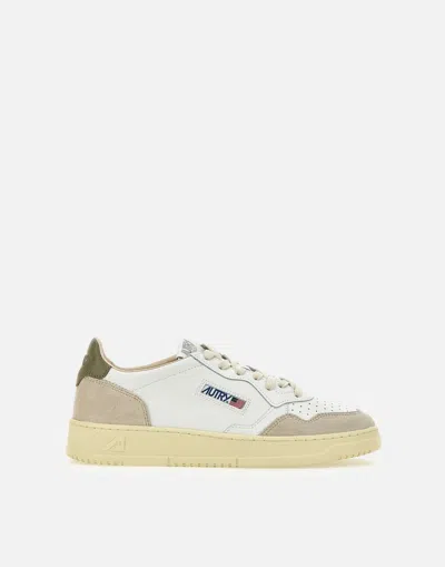Autry Medalist Low White Sneakers In White - Black