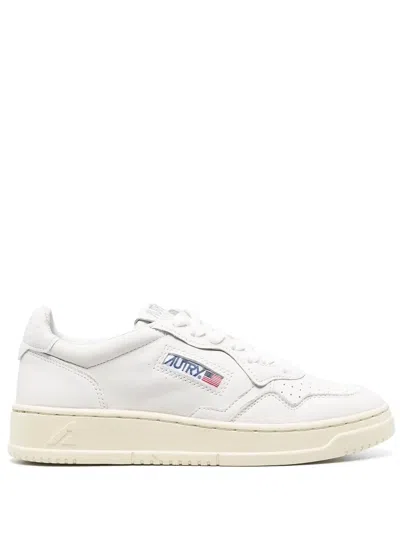 AUTRY MEDALIST LOW "GOAT/WHITE" SNEAKERS