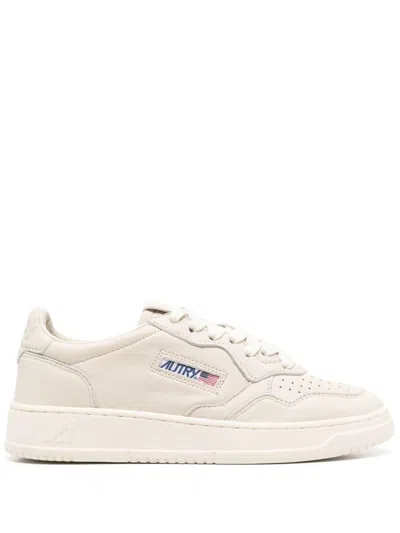 Autry Medalist Low Wom Solidgoat Shoes