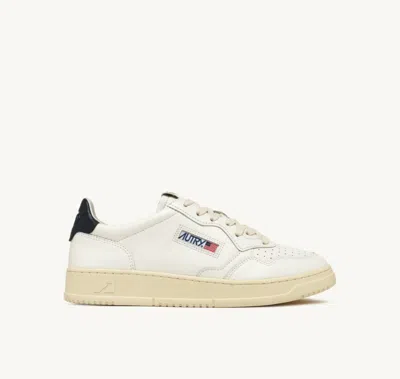 Autry Medalist Low Wom In White