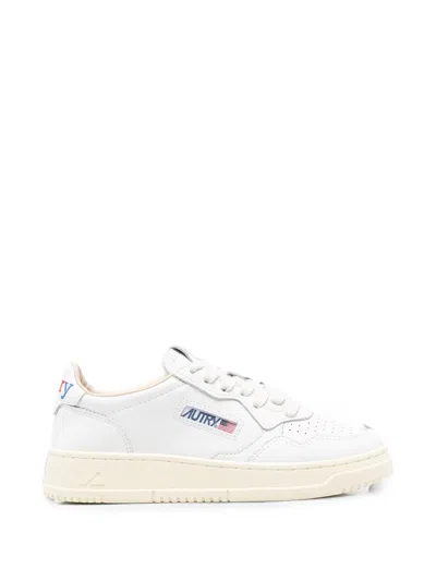 Autry Medalist Low Woman In White