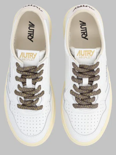 Autry Medalist Low Perforated Textured Laces Leather Sneakers In Multi