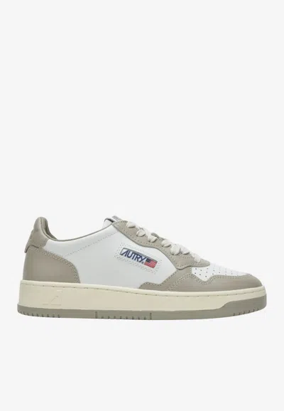 Autry Medalist Low-top Sneakers In Leather In White