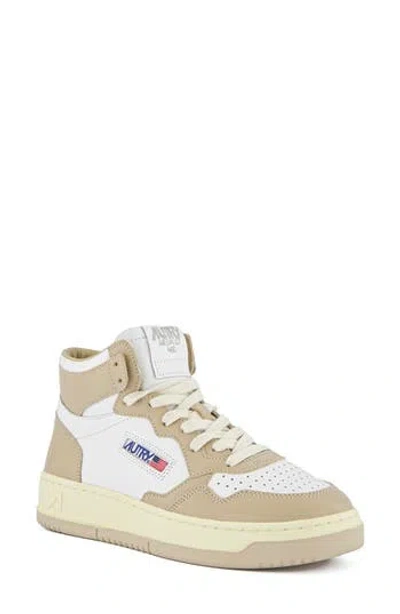 Autry Sneaker Medalist Mid White Be In Neutral