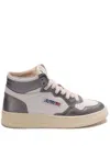 Autry Medalist Mid Sneakers In White