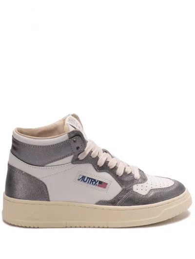 Autry Medalist Mid Sneakers In White
