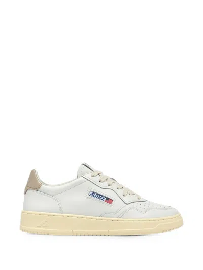 Autry Medalist Low Smooth Calfskin Trainers With Carved Logo In Multi