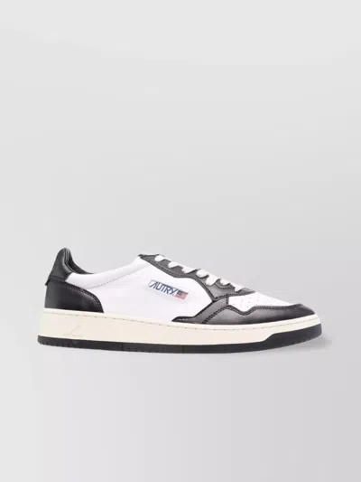 AUTRY MEDALIST PERFORATED LOW-TOP SNEAKERS