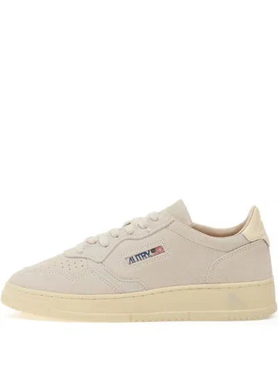 Autry Medalist Perforated Sneakers In Neutral