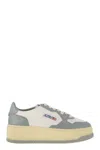 Autry Medalist Platform - Leather Trainers In White/light Blue