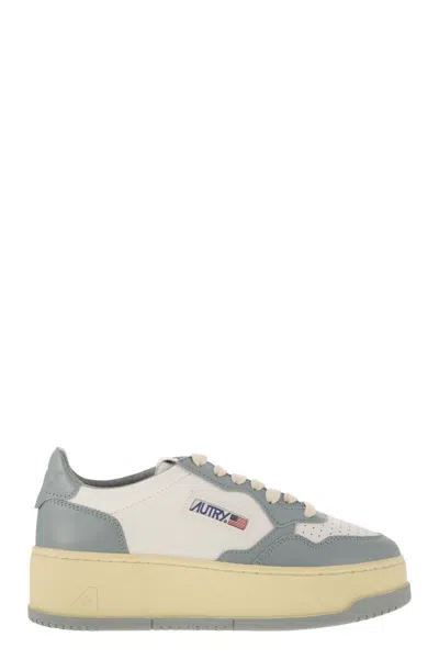 Autry Medalist Platform - Leather Trainers In White/light Blue