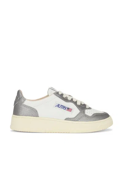 Autry Medalist Low White Leather And Suede Sneakers In Powder In Multi