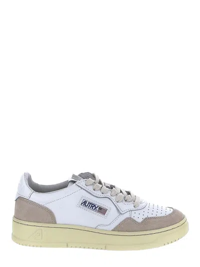 Autry Medalist Sneakers In White