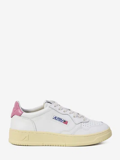 Autry Medalist Sneakers In White