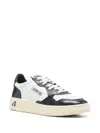 Autry Low Top Medalist Sneakers In White