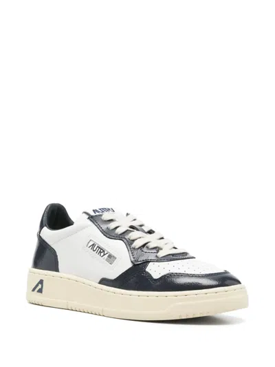 Autry Medalist Sneakers In White