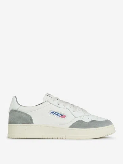 Autry Medalist Sneakers In White